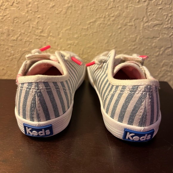 Keds Kickstart Striped Blue and White Toddler Girl (6.5M) - Picture 6 of 9